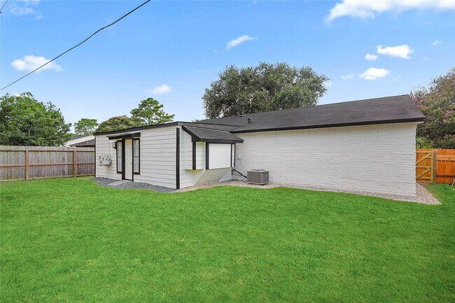 Building Photo - 6814 Loch Langham Dr