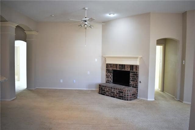 Building Photo - 6913 Oak Falls Dr