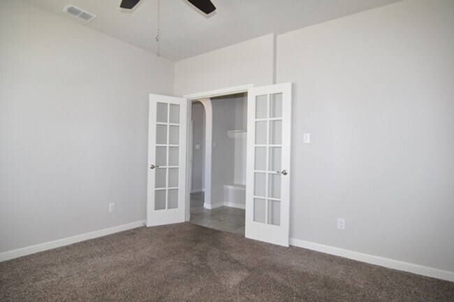 Building Photo - 548 Dunster Ln