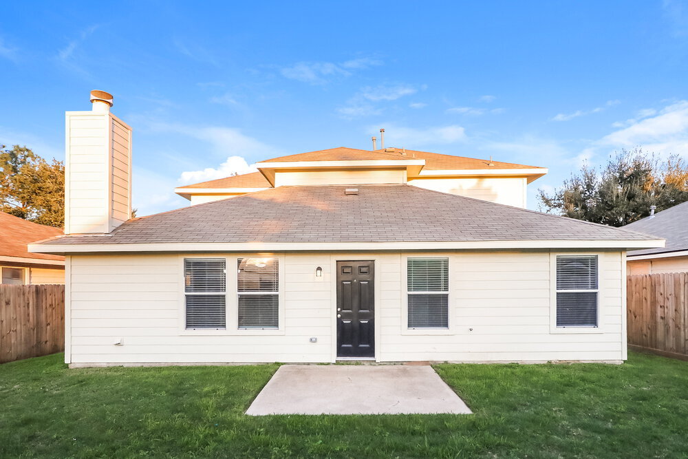 Building Photo - 5911 Shining Leaf Ct