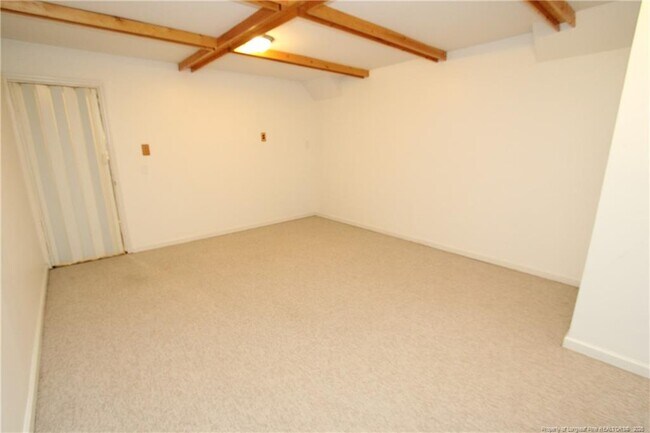 Building Photo - 1427 Seminole Trail