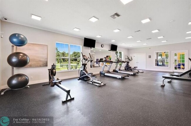 Building Photo - 8517 Waterstone Blvd