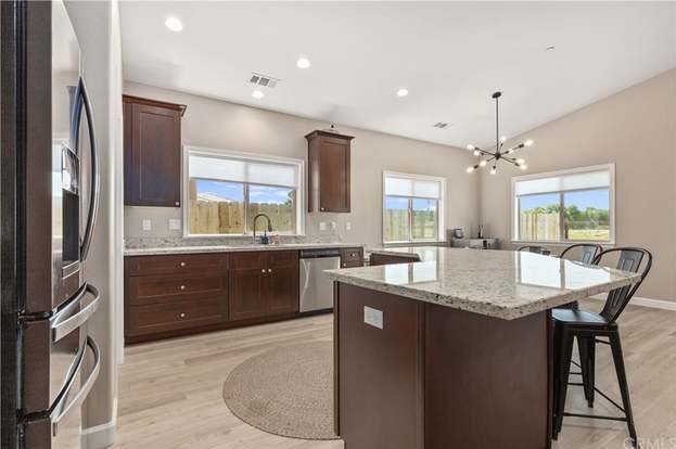 Building Photo - 655 Catala Wy