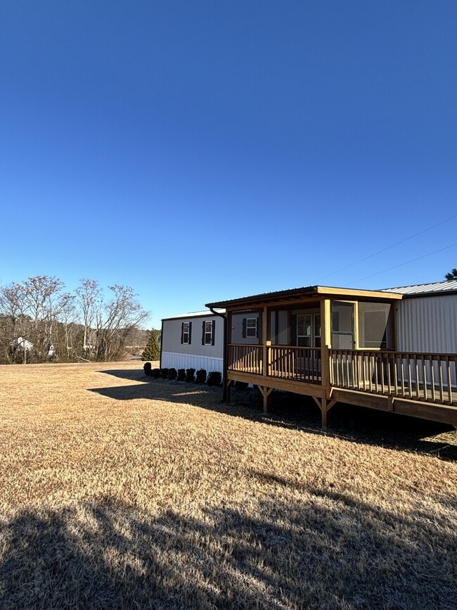 Building Photo - 828 Woodall Dairy Rd