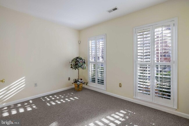 Building Photo - 409 Phelps St