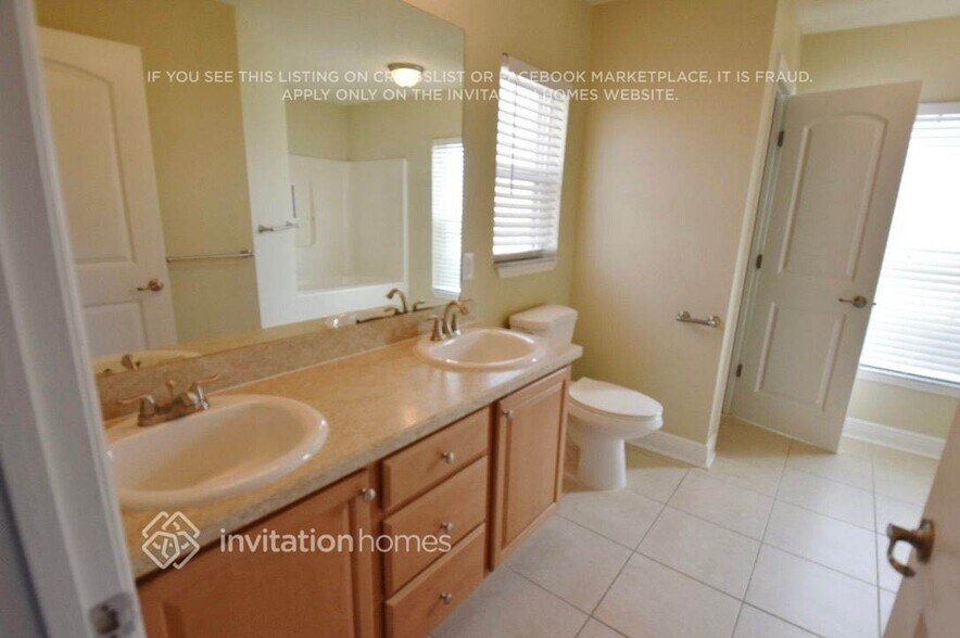 Building Photo - 6035 Serene Pl