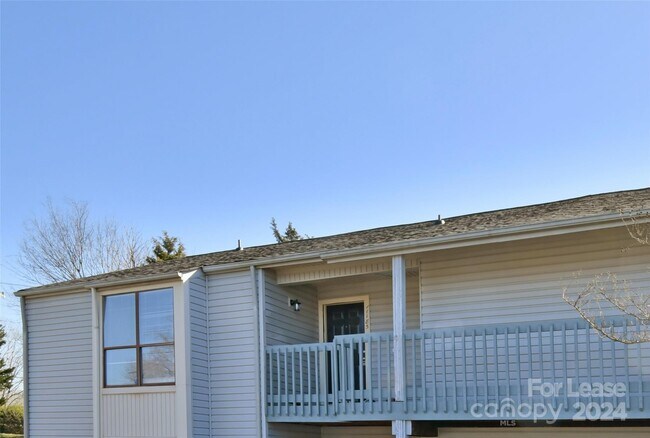 Building Photo - 11185 Harrowfield Rd