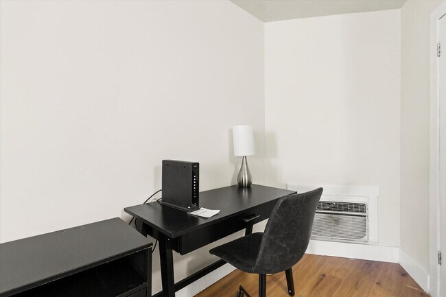 Building Photo - 3801 SW Triana Blvd