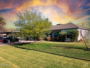 Building Photo - 1702 W Glenrosa Ave