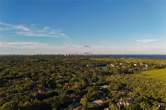 Building Photo - 680 Destacada Ave