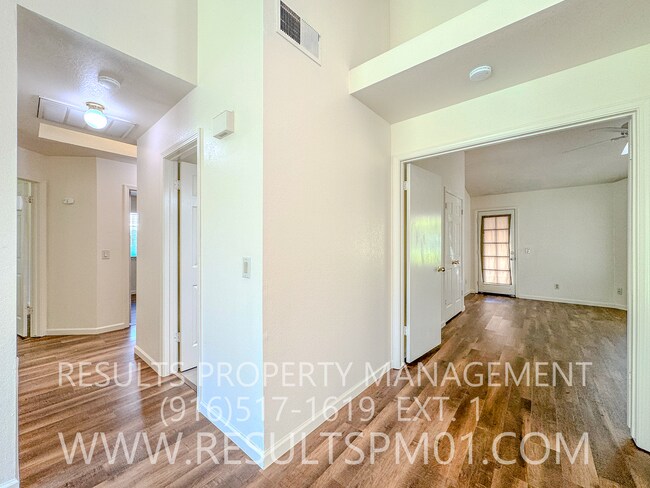 Building Photo - Beautiful upgraded Rocklin 3 Bedroom
