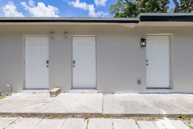 Building Photo - 2921 NW 11th St