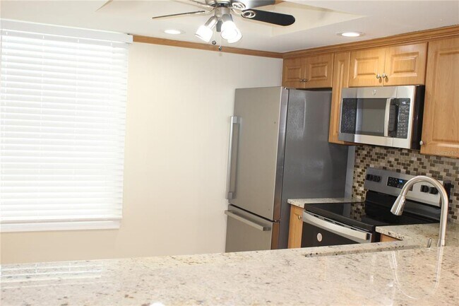 Building Photo - 2618 Cove Cay Dr