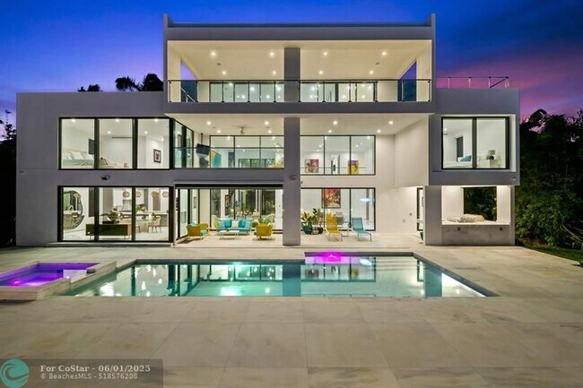 Building Photo - 401 Lido Dr