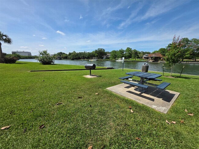 Building Photo - 18519 Egret Bay Blvd