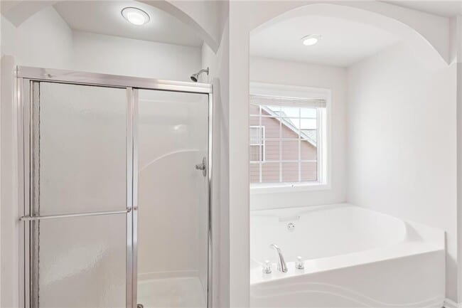 Building Photo - 34 Persian Ivy Way