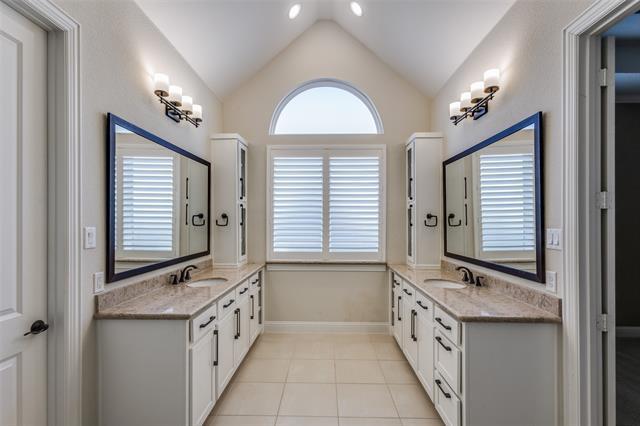 Building Photo - 7301 Avondale Dr