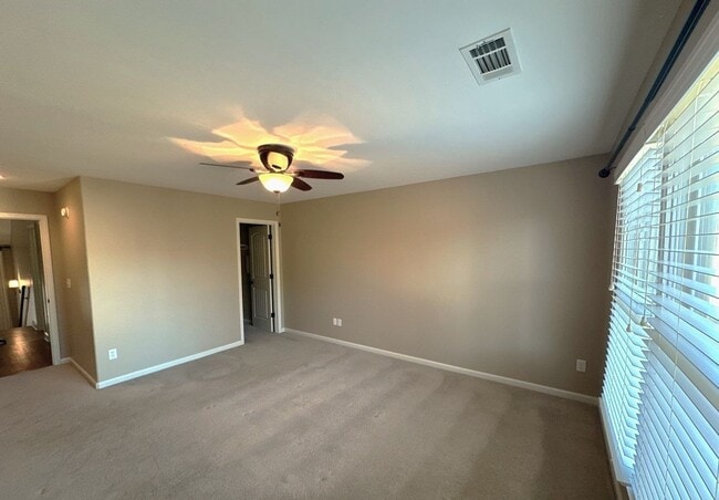 Building Photo - 5 Bedroom /4 Bath House in LAKELAND!!!