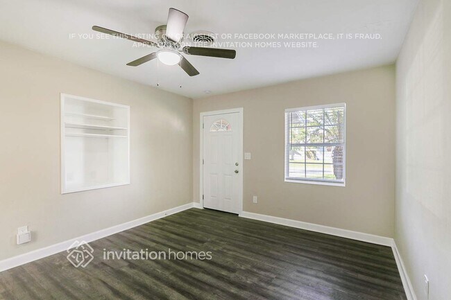 Building Photo - 2826 17Th Ave N