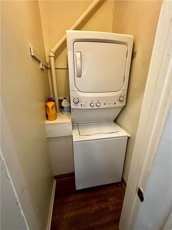 Building Photo - 2411 S 5th St