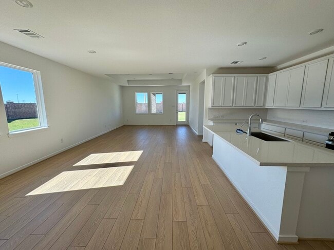 Building Photo - 9743 Lucky knot Ln