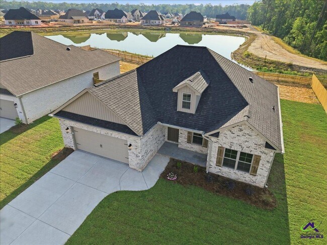 Building Photo - 307 Willowbrook Ln