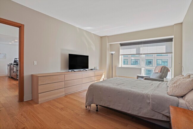 Building Photo - 440 Kent Ave