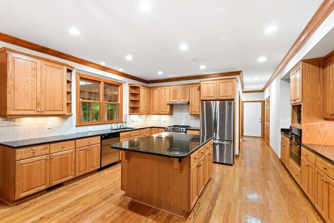 Building Photo - Available early March! Large and Lovely Home in Chapel Hill