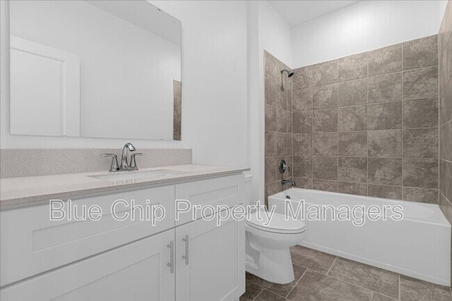 Building Photo - 2096 Shaggy Fisher Dr