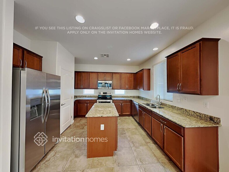 Building Photo - 1473 S Colt Dr