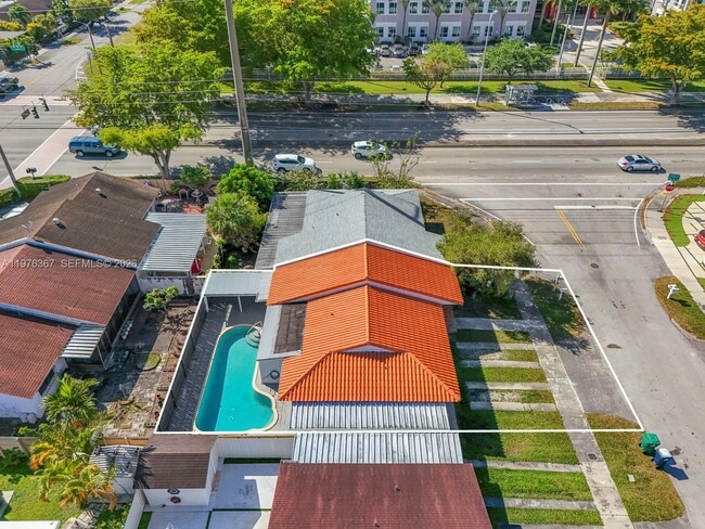 Building Photo - 7121 SW 102nd Ct