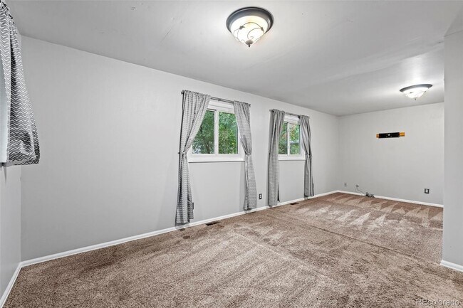 Building Photo - 3707 Lander Ln