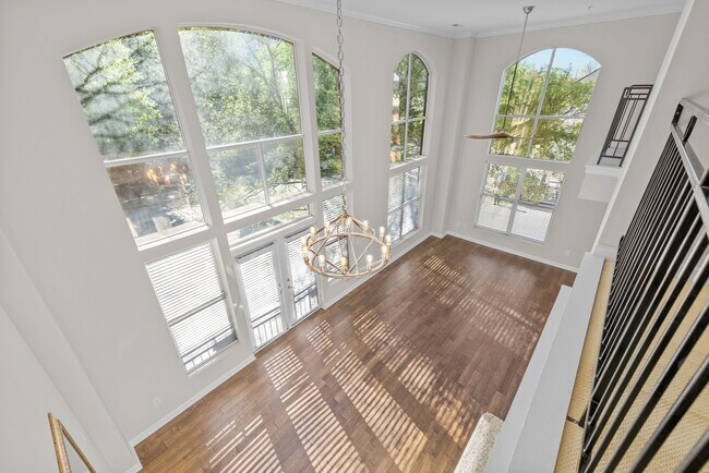 Building Photo - 200 S Dawson St