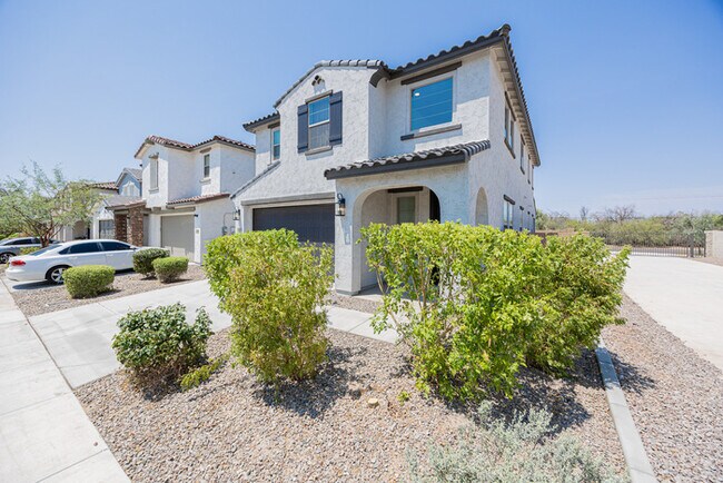 Building Photo - 7412 W Gardenia Ave