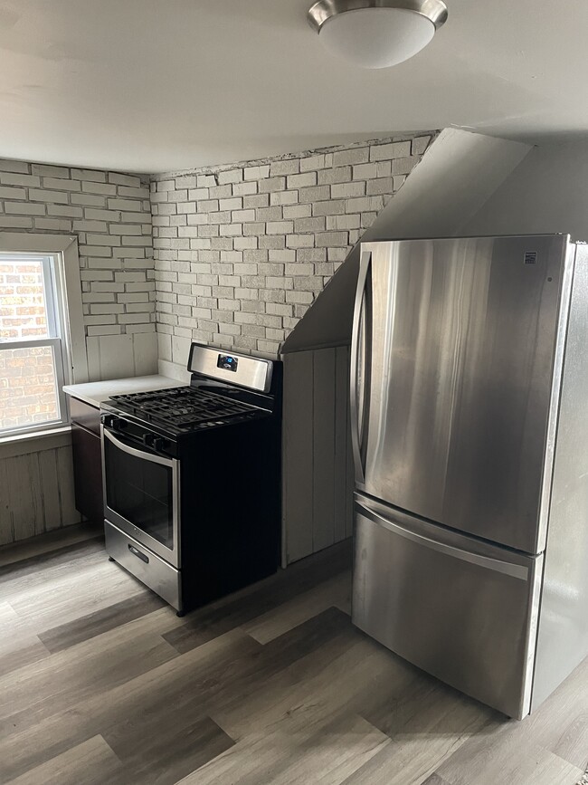 Newly remodeled kitchen - 1862 Indianapolis Blvd