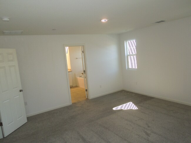Building Photo - 8785 Sheldon Terrace Ln