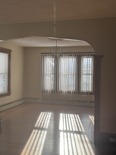 Building Photo - 29 Willard St