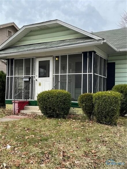 Building Photo - 1827 Evansdale Ave