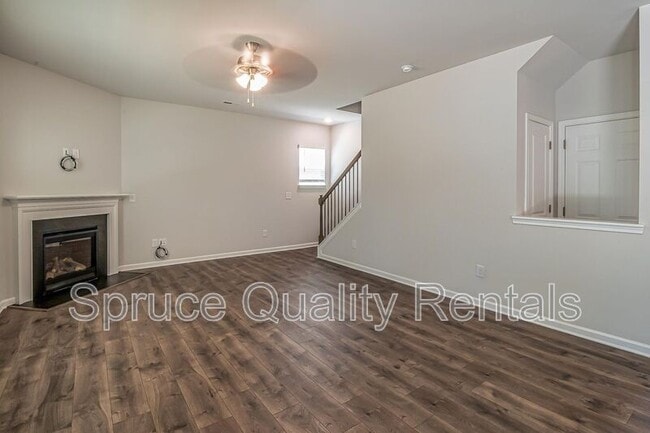 Building Photo - 1115 Hardwick Dr