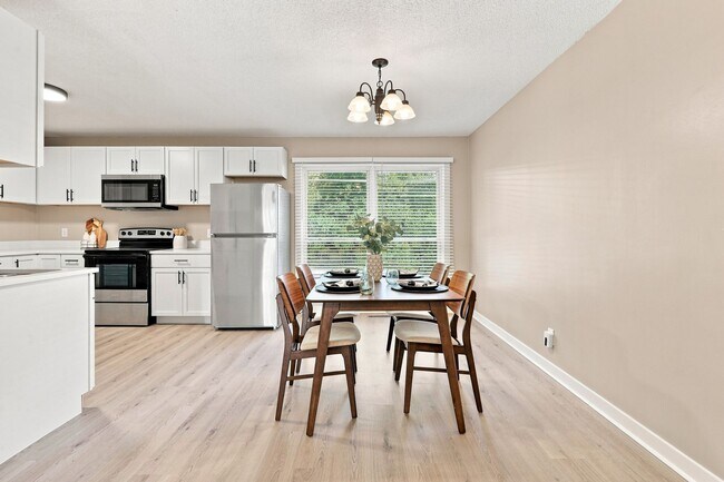 Building Photo - 350 Skyline Dr
