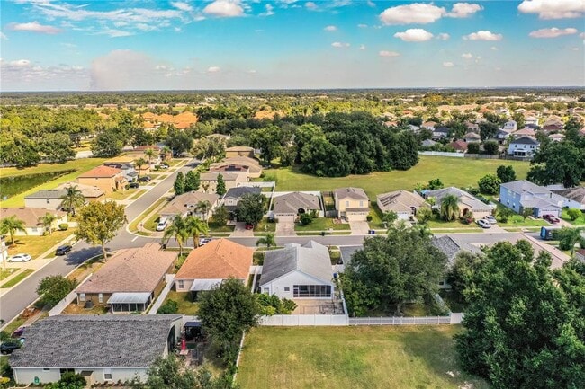 Building Photo - 1876 Holton Rd