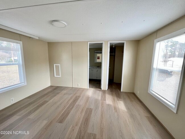 Building Photo - 1642 Virginia Rd