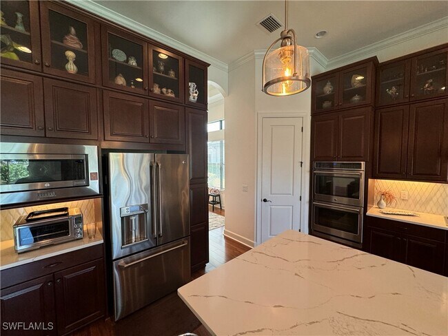 Building Photo - 9262 Rialto Ln