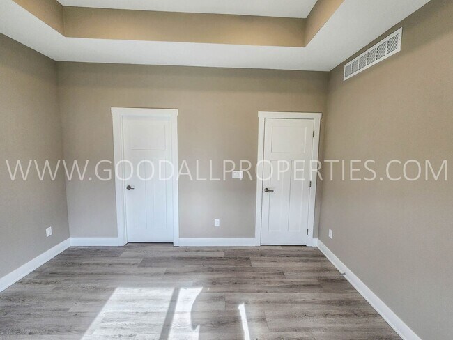 Building Photo - Newer 4 Bedroom, 3 Bath 3 car garage Home in Waukee with a 3-Car Garage