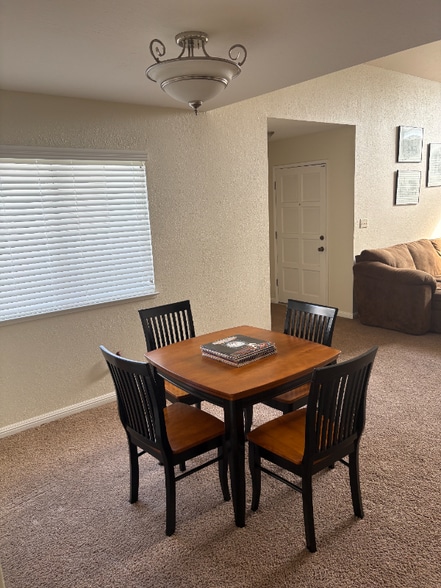 Building Photo - 1070 Cumberland Pl