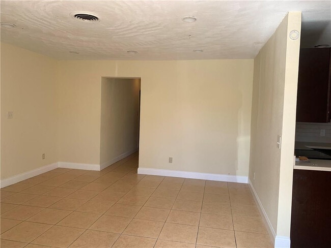 Building Photo - 2701 NW 21st St