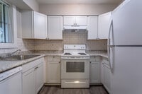 Interior Photo - Broadway Park Apartments