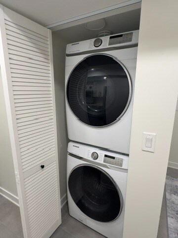 Building Photo - 1529 N Maplewood Ave