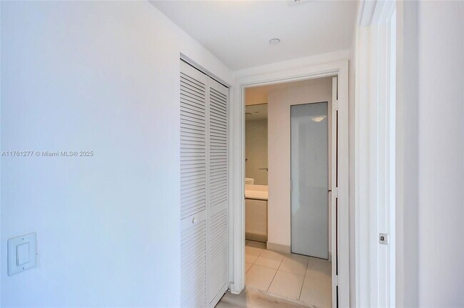 Building Photo - 4250 Biscayne Blvd