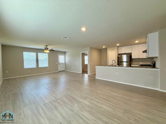 Building Photo - 6610 Hibiscus Falls